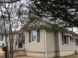 212 W 4th St, West Frankfort, IL 62896