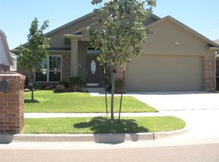 916 SW 158th St, Oklahoma City, OK 73170
