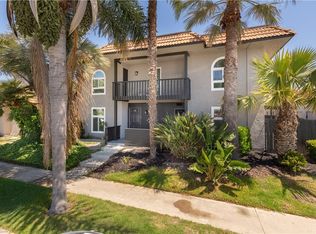 16102 Waikiki Ln, Huntington Beach, CA 92649