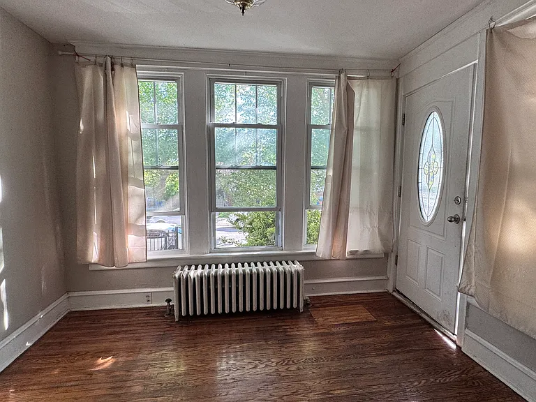 3411 Brighton St — Photo 4