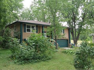 11 62 1/2 Way NE, Fridley, MN 55432