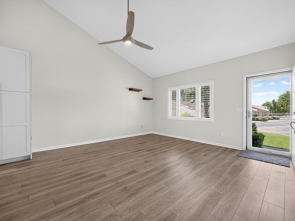 3rd image of 43 Boardwalk Ln