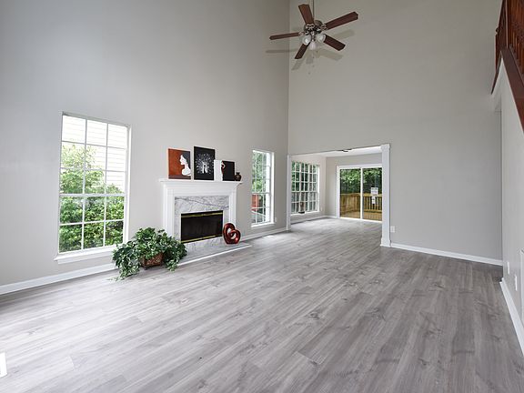 4th image of 1575 Watercrest Cir #1575