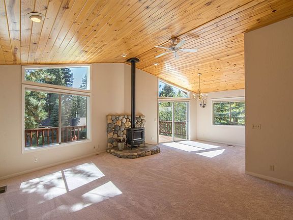 3rd image of 10758 Gooseberry Ct