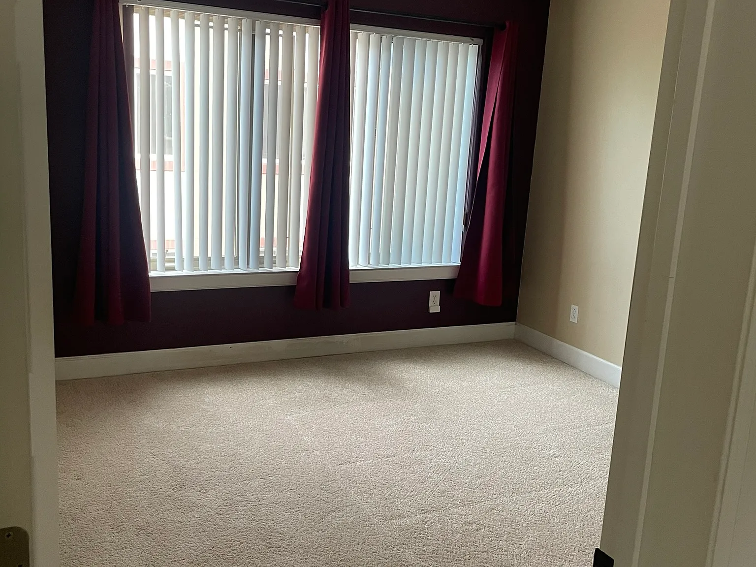 2 bed, 2.5 bath, 1270 sqft, $2,900 — Photo 3