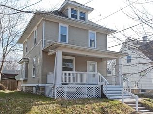512 15th St SE, Cedar Rapids, IA 52403