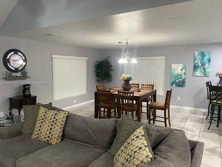 3116 Tanglewylde Ave — Photo 14