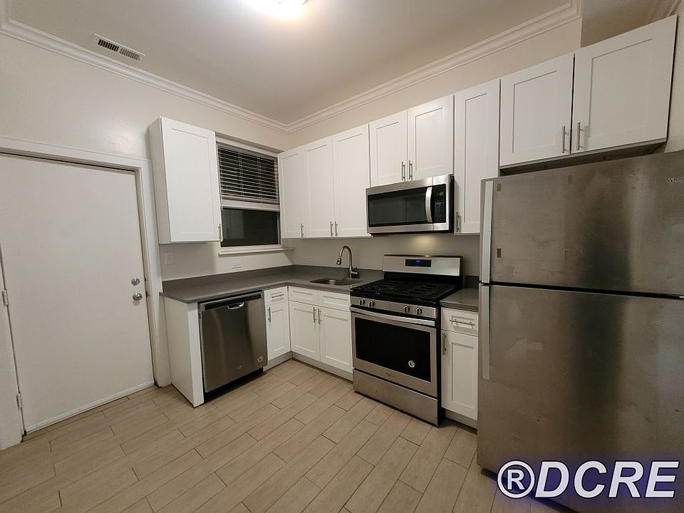 1st image of 6932 N Lakewood Ave APT 3