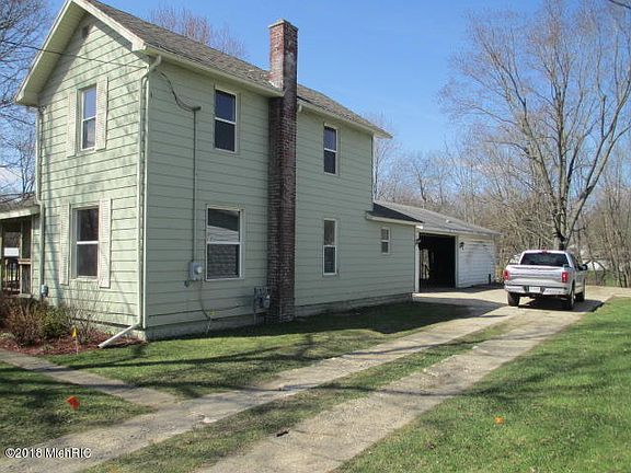 3rd image of 358 Hillsdale St