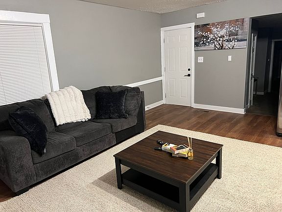 5th image of 126 Winkler St #1