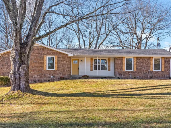 1581 Freestone Dr, Clarksville, TN 37042