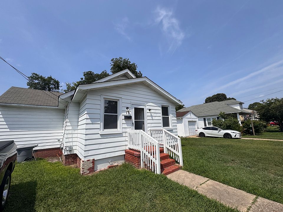 1st image of 13 Magnolia Pl
