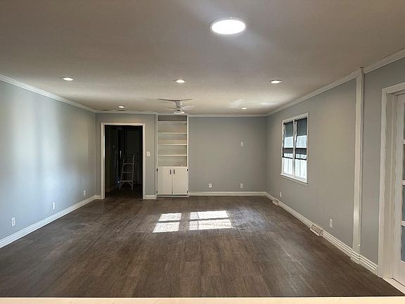 3rd image of 5 Twin Lakes Ct