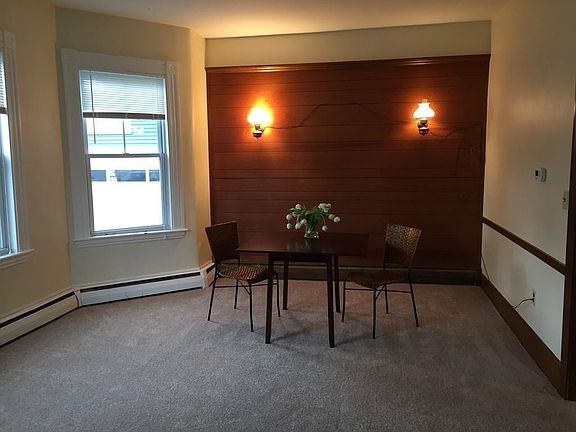 4th image of 146 Summer St