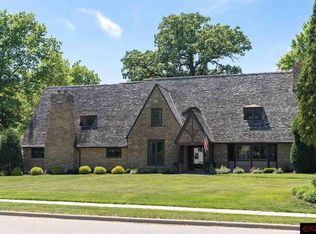 1026 Carney Ave, Mankato, MN 56001