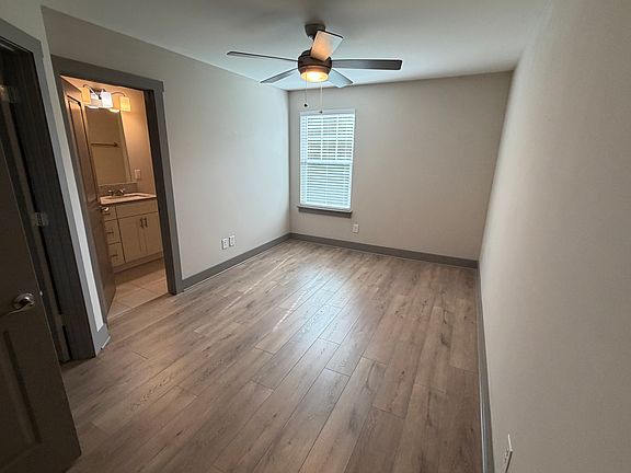 5th image of 609 Bristol Creek Dr