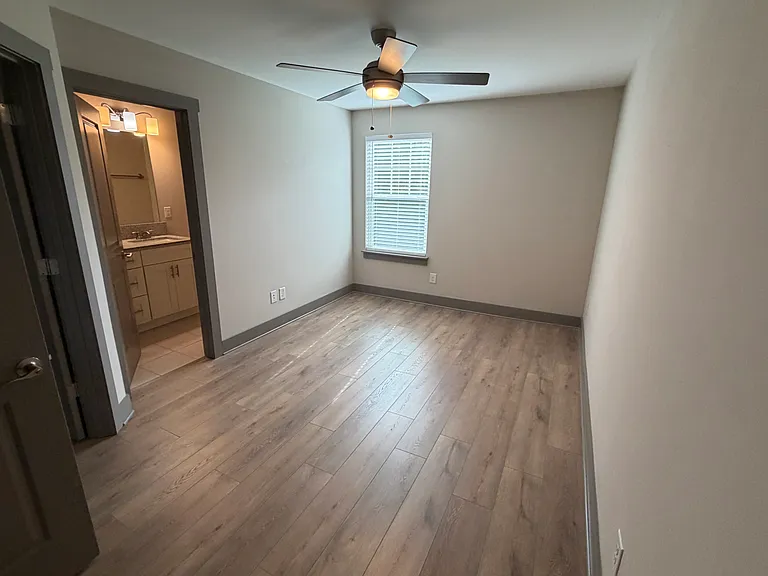 609 Bristol Creek Dr — Photo 5