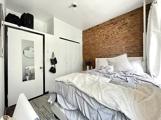 Rented by Corcoran | media 6