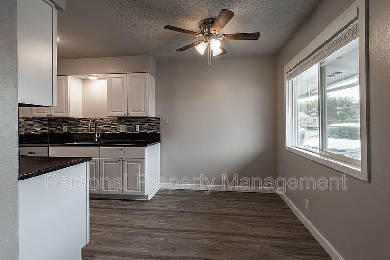 1st image of 1008 NE 86th St