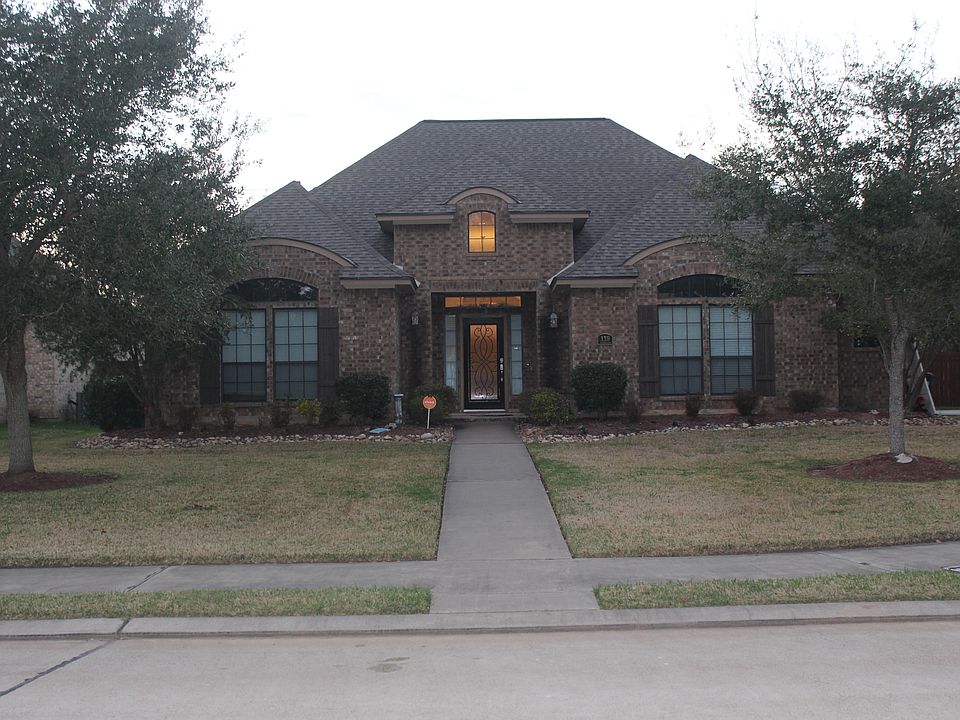 1st image of 119 Deerwood Dr