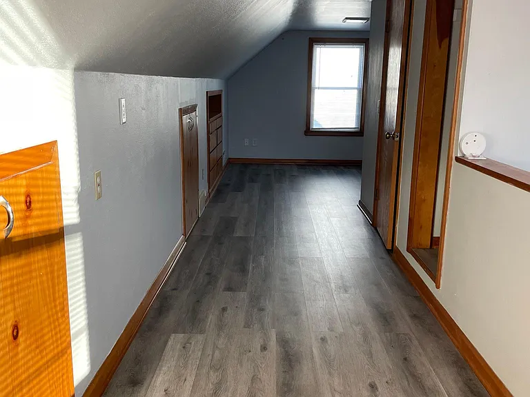 921 Eleanor Ave — Photo 13