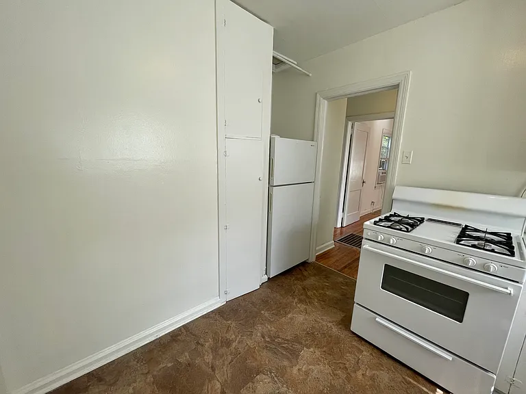 912 Oxmoor Rd — Photo 21