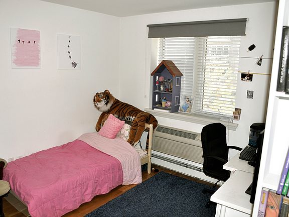 2nd image of 2303 31st Ave #2A