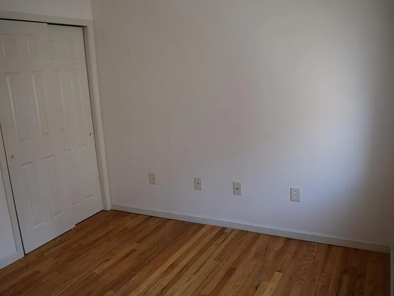 90 Nichols St #3F — Photo 8