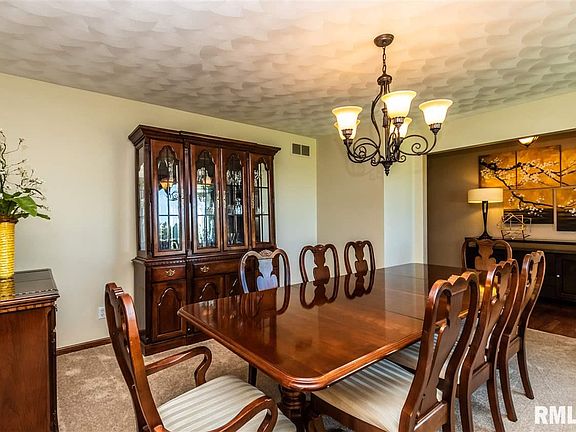 5th image of 130 Kennedy Ct