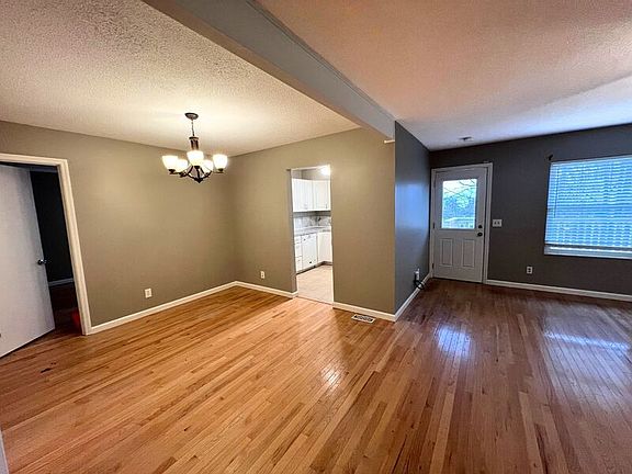 3rd image of 2805 Big Bend Dr