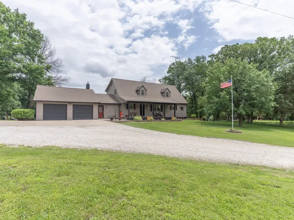 1537 County Road 2375, Moberly, MO 65270