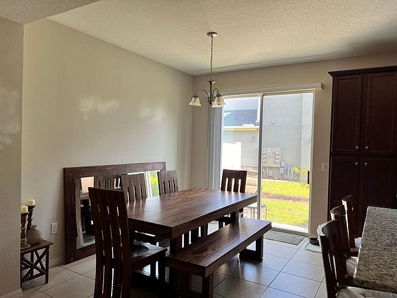 4th image of 3761 Brighton Park Cir
