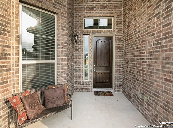 3rd image of 2956 Sunridge Dr