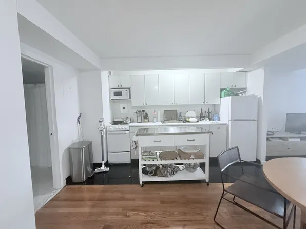 344 Third Avenue image 1 of 8