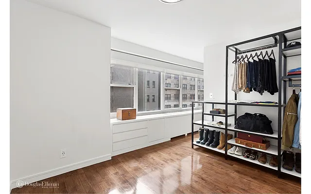 Sold by Douglas Elliman | media 10