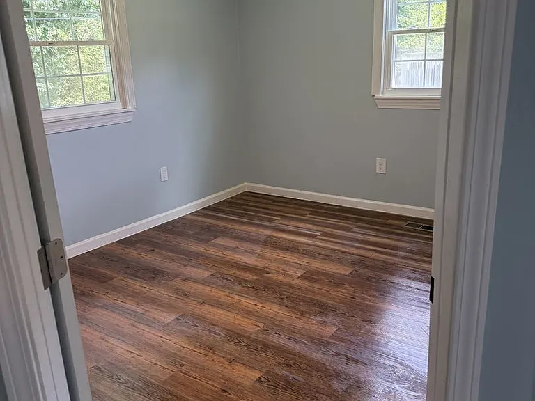 161 Kathryn Rd — Photo 5