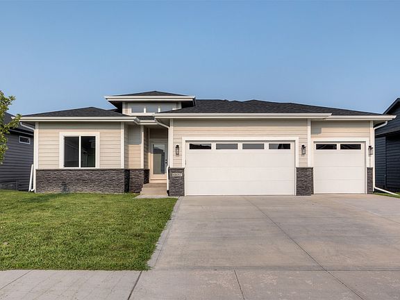 2nd image of 4657 179th St