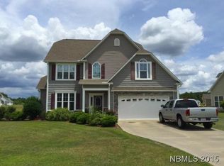 303 Antioch Lakes Rd, New Bern, NC 28560