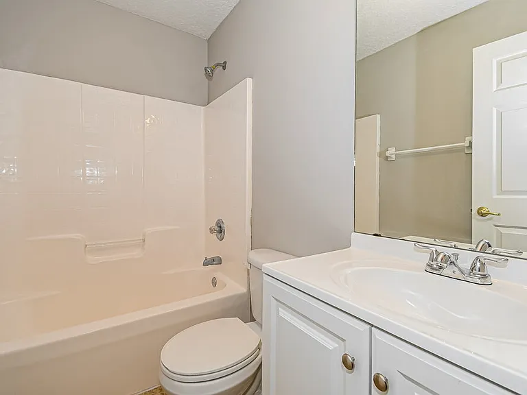 9225 Hawks Run Ln — Photo 14