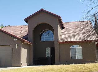 867 Burlwood Ave, Hanford, CA