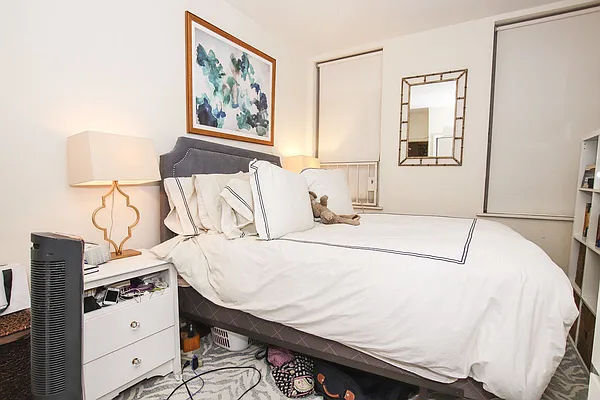 Rented by Avenues Real Estate | media 9