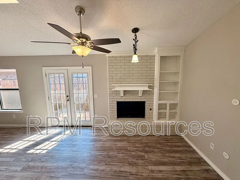 3 bed, 2.0 bath, 1210 sqft, $1,450 — Photo 4
