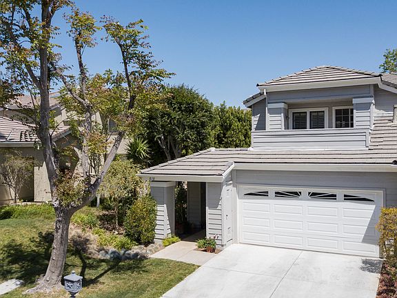 3rd image of 818 Sunstone St