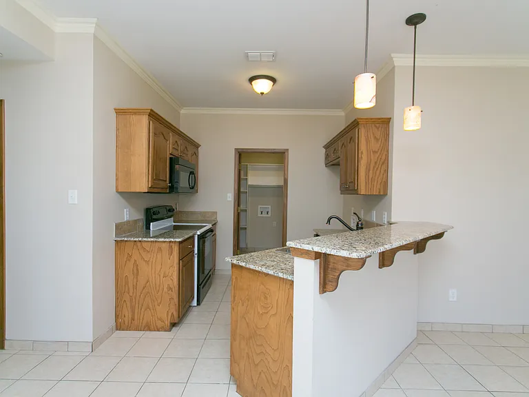 16160 Rolling Meadows Dr — Photo 21
