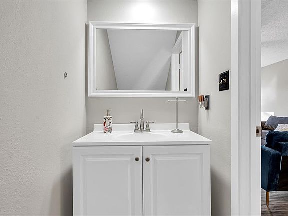 5th image of 310 Bogie Dr #310