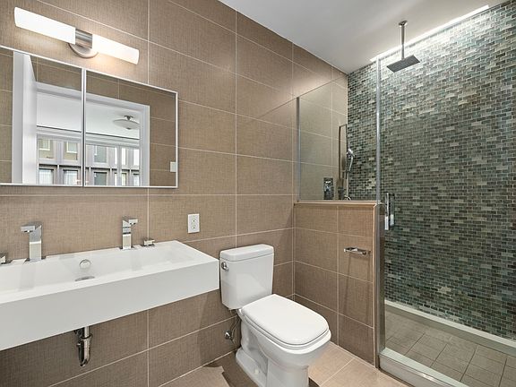 5th image of 22 Renwick St #6A