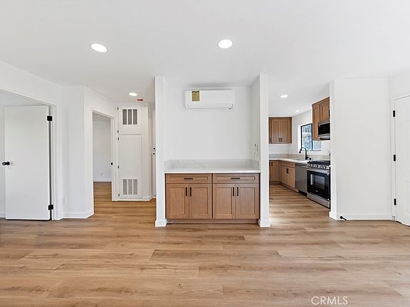5th image of 5036 E Echo St APT 408