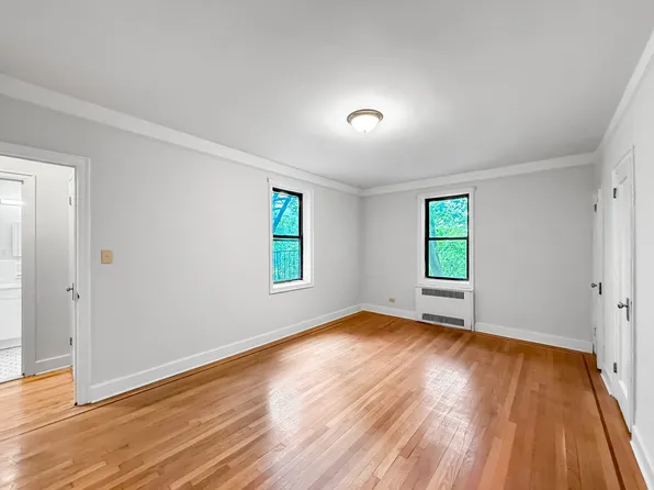 1685 East 5th Street image 1 of 10