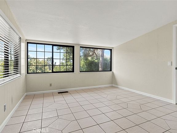 3rd image of 105 Pinedale Ave