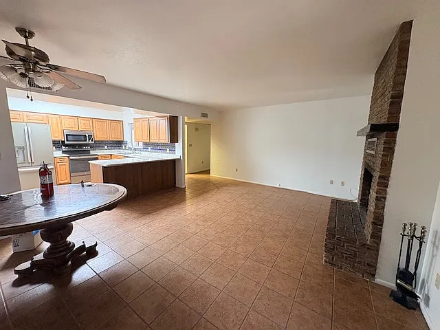 Living/Dining area